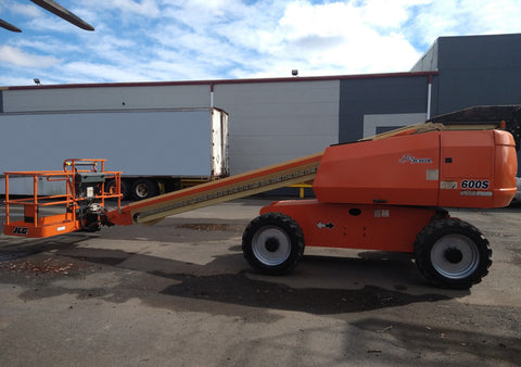 2017 JLG 600S