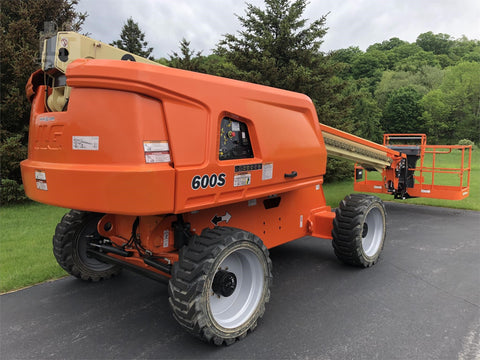 2017 JLG 600S