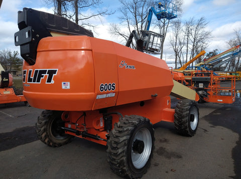 2017 JLG 600S