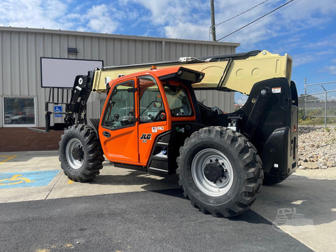 2022 JLG 943