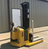 2006 YALE MSW040SEN24TV087 4000 LB ELECTRIC FORKLIFT WALKIE STACKER CUSHION 87/130" 2 STAGE MAST SIDE SHIFTER 3541 HOURS STOCK # BF950159-ARB - United Lift Equipment LLC